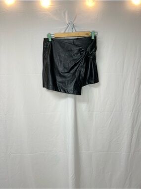Blāshe Black Faux Leather Knot Mini Skirt size S